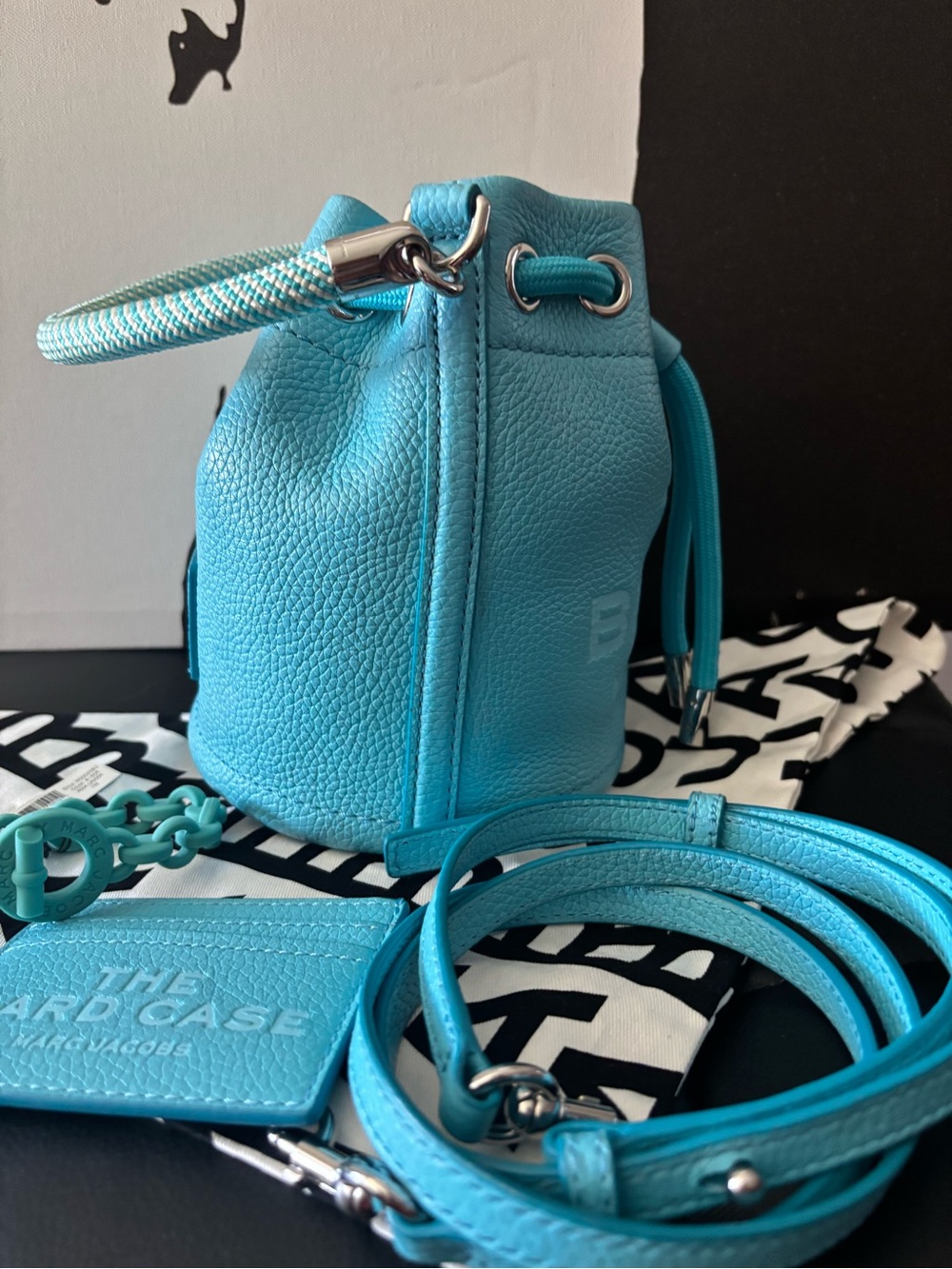 Marc Jacobs MINI The Bucket Bag in Turquoise with Card Case and Bracelet - Picture 7 of 14